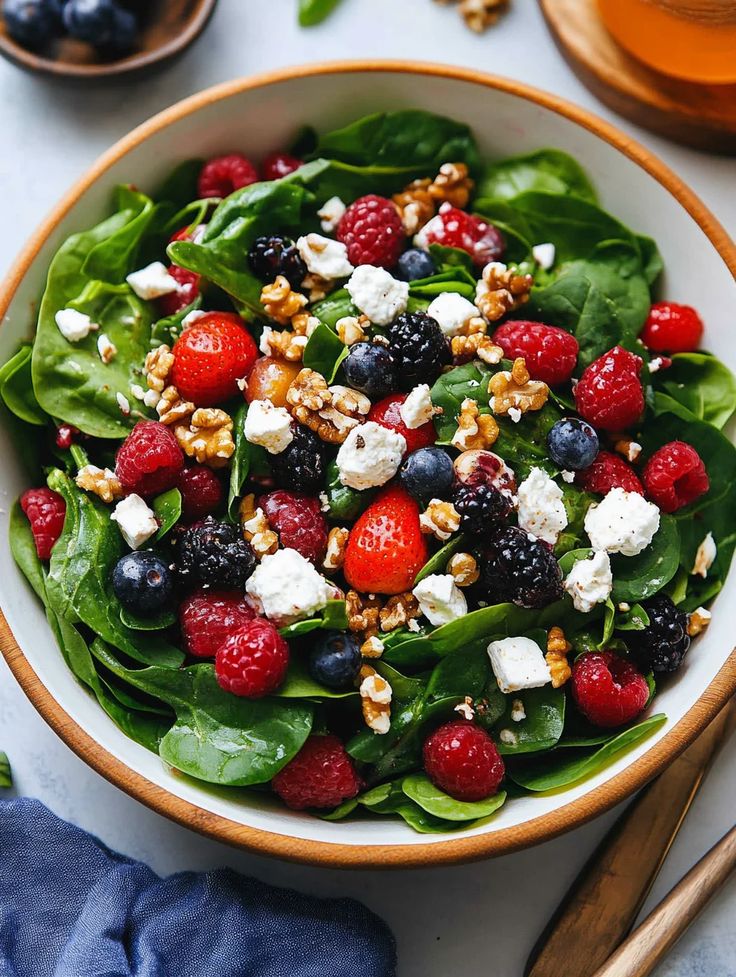 Spinach and Berry Salad